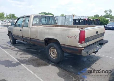 1988 Chevrolet Gmt-400 K2500 z USA, uszkodzony, nr VIN 2GCFK29K6J1202951